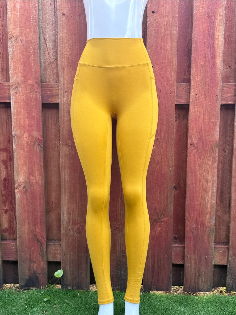 Flattering Paragon High-Waisted Pocket Leggings Vibrant Mustard Marigold Size S